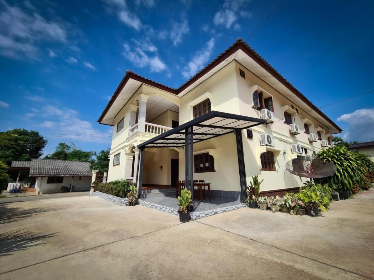 Saphaothong Guesthouse Vangviang Kültér fotó