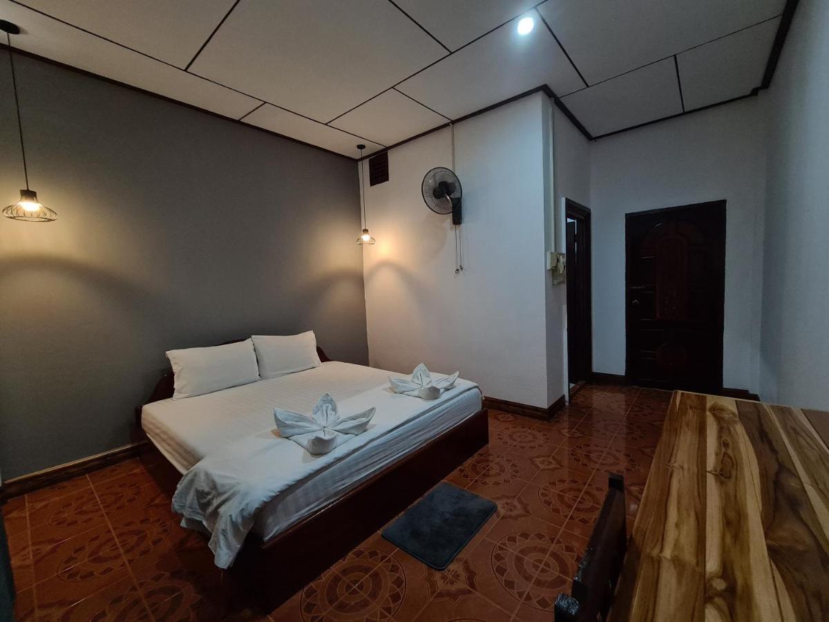 Saphaothong Guesthouse Vangviang Kültér fotó