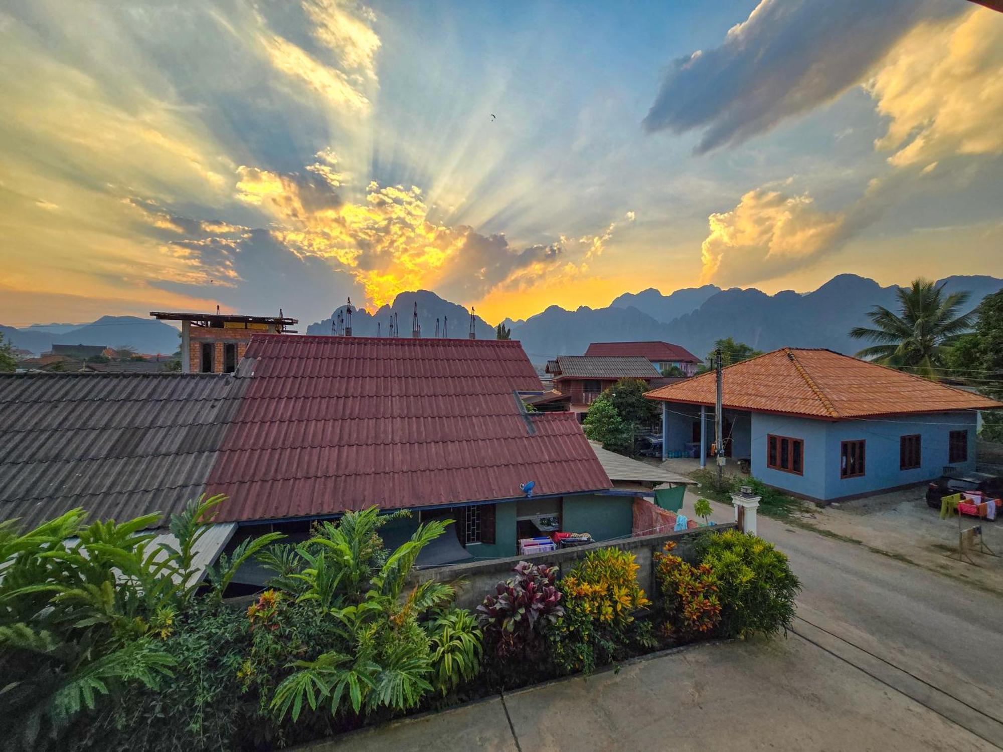 Saphaothong Guesthouse Vangviang Kültér fotó