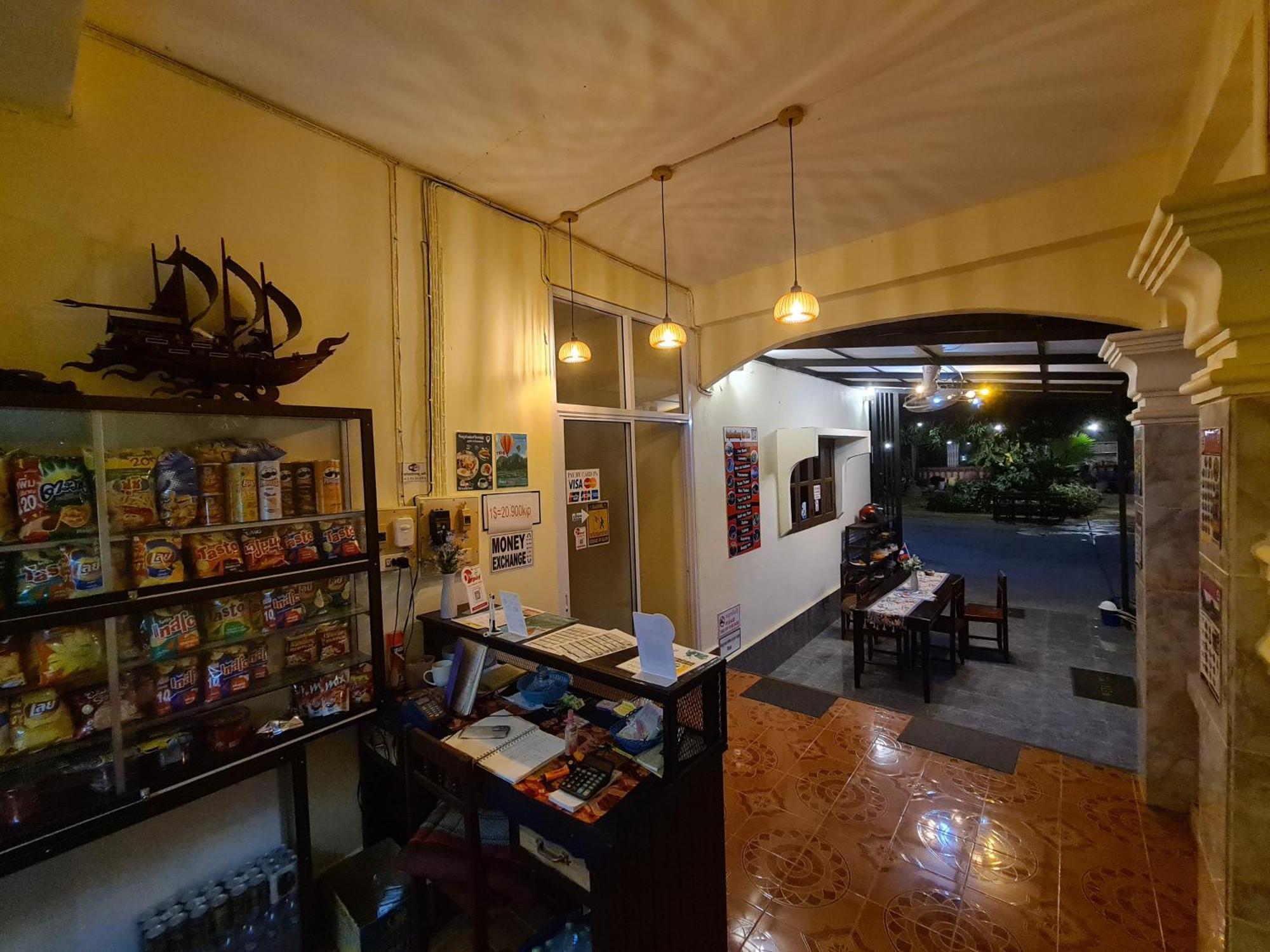 Saphaothong Guesthouse Vangviang Kültér fotó