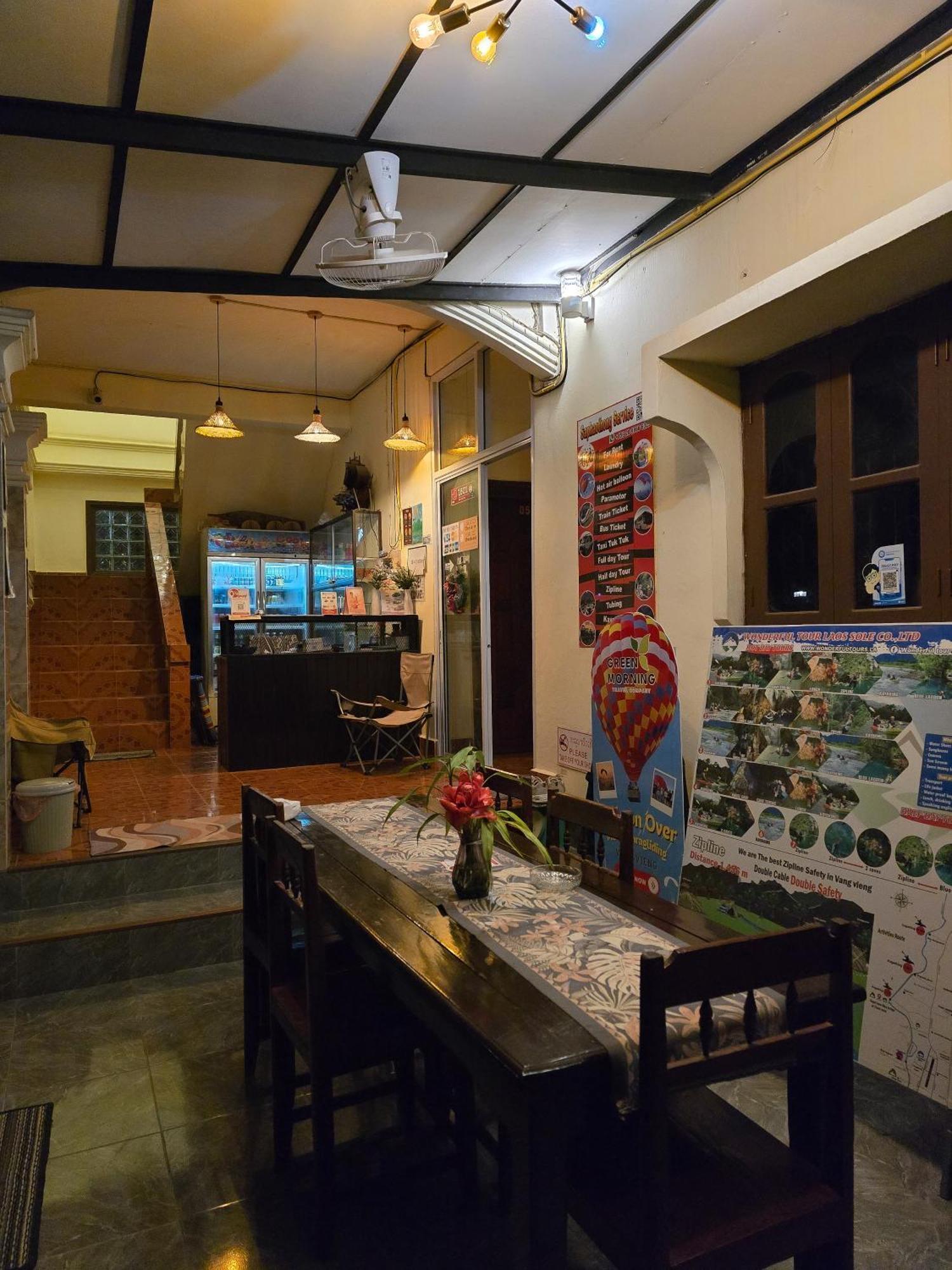 Saphaothong Guesthouse Vangviang Kültér fotó